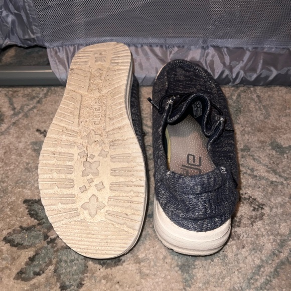 Hey Dude Women's Blue and White Shoes - Picture 2 of 3